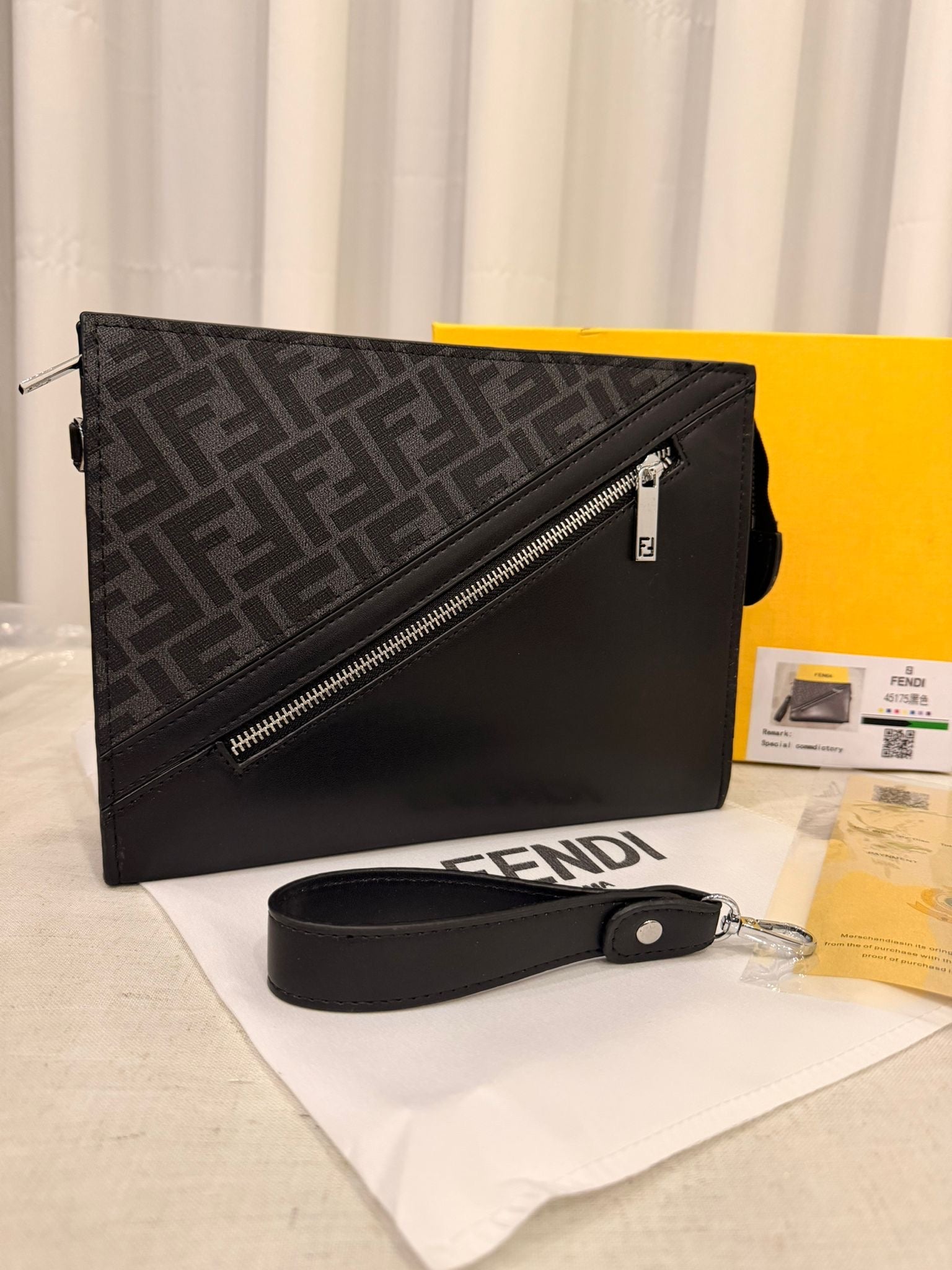 Pochette fendi