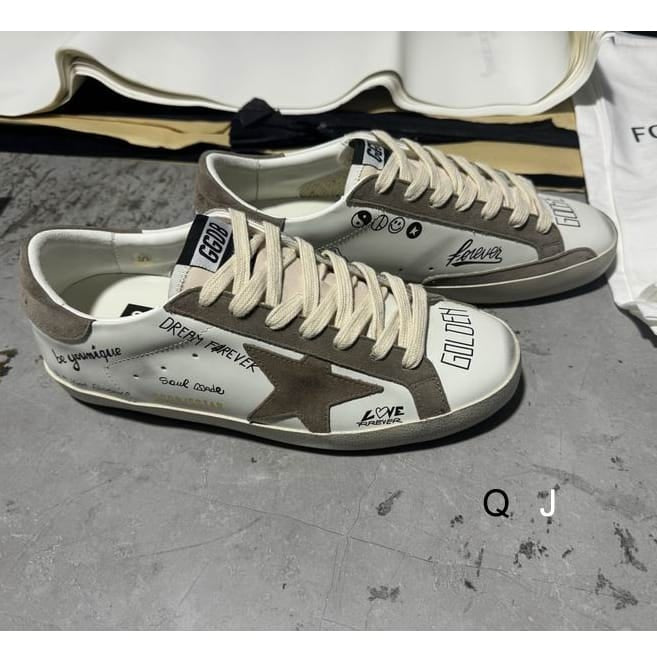 GOLDEN GOOSE