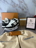 TRAINER LV